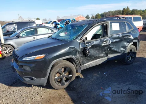 2018 Jeep Cherokee Latitude 4X4 z USA, uszkodzony, nr VIN 1C4PJMCX2JD603604